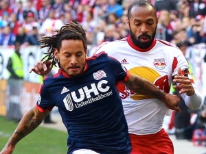 New York do finále play off MLS neprošel, Henry se loučil remízou 