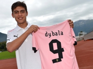 Arsenal zvažuje nabídku 40 milionů za Dybalu, Palermo chce víc