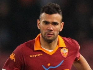 Fotbalista AS Řím Castán je po úspěšné operaci mozku