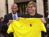 Elton John má na stadionu Watfordu 