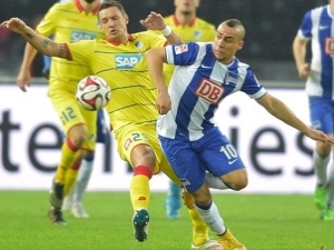 Freiburg ztratil dvougólový náskok, Hoffenheim deklasoval Herthu