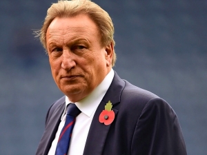 Po pádu do pásma sestupu skončil v Crystal Palace trenér Warnock 