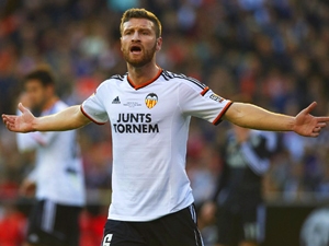 Nový rok začal pro vedoucí celky španělské ligy mizerně. Real nejprve podlehl Valencii, jeho zaváhání ale Barça nevyužila a odjíždí s prázdnou ze San Sebastiánu