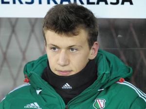 Bielik se okamžitě připojí k prvnímu týmu, přiznal Wenger k nové posile Arsenalu