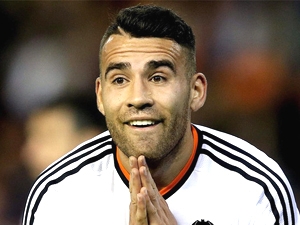 Manchester United nabízí 35 milionů eur. Valencia ale Otamendiho nepustí za žádnou cenu