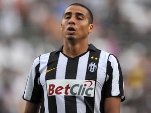 Trezeguet skončil s fotbalem a prý míří k Nedvědovi do Juventusu