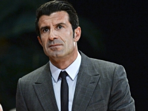 Hvězdný fotbalista Figo bude kandidovat na post prezidenta FIFA