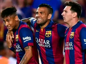 Dani by rád zůstal, ale zájem projevují i jiné kluby, říká k setrvání Alvese v Barceloně jeho agentka