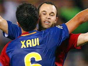 Zlaté spojení Xavi – Iniesta ustupuje z barcelonské sestavy Luise Enriqueho