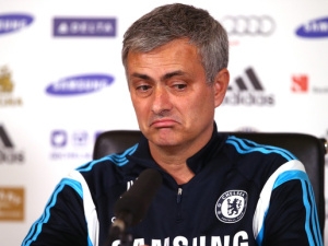 Mourinho musel prolomit mlčení: Mluvil o Cuadradovi a za porušení finančních pravidel by odebíral body