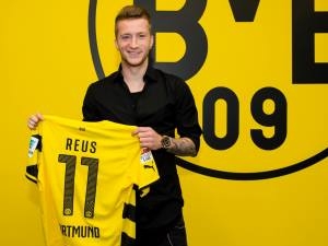 Marco Reus prodloužil smlouvu s Borussií Dortmund. Šéf klubu ho přirovnává k Gerrardovi