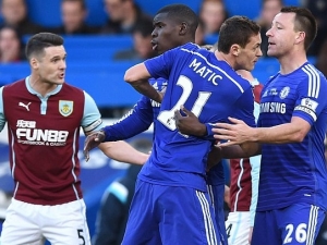 Chelsea se odvolala proti červené kartě pro záložníka Matiče