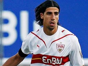 Khedira je k ničemu, Schalke nepomůže, odrazuje slavný Beckenbauer klub z Gelsenkirchenu od jeho angažování