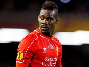 Mario Balotelli útočí na své kritiky v bizarním videu na sociální síti