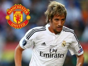 Fábio Coentrão: Hrát za Manchester United by pro mě byla čest