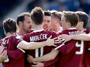 Spartě pomohl k výhře nad Hradcem Kadlec, prosadil se i Lafata