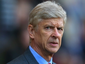 Arséne Wenger odmítá přiznat, že je Arsenal zapojen do závodu o titul