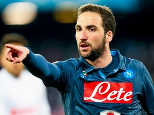Atlético Madrid obrací svůj zájem na Higuaína