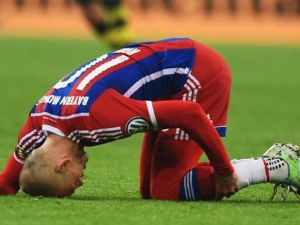Špatné zprávy pro Bayern: Robben do konce sezóny mimo hru, Lewandowski má zlomený nos a čelist