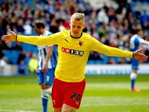Vydra skóroval za Watford, který postoupil spolu s Bournemouthem 