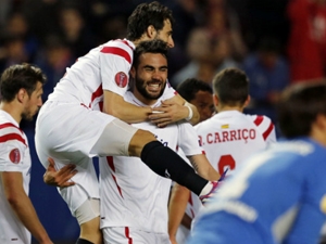 Semifinále EL: Sevilla vyzve Fiorentinu, Benítezova Neapol hraje proti překvapení soutěže z Dněpropetrovsku