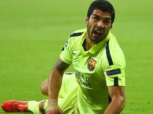 Luis Suárez zraněný. Enrique ho bude muset zřejmě šetřit
