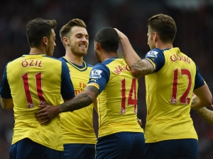 Bitva o třetí místo vítěze neměla, United připravil o výhru nad Arsenalem vlastní gól Blacketta