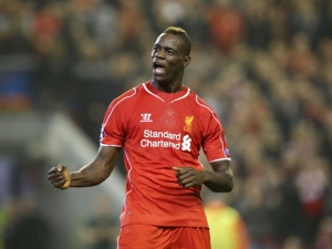 Balotelli si nové angažmá hledat nemusí. Zůstává na Anfield Road