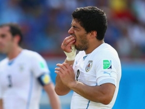 Uruguayská hráčská asociace chce po FIFA zrušení Suárezova trestu