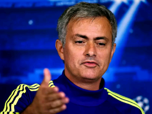 Kdo nehraje na brejky, je hlupák, posmívá se Mourinho