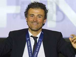 Smlouvu v Barceloně prodloužil i úspěšný trenér Luis Enrique