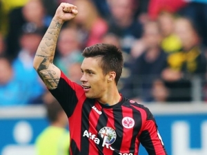 Fotbalista Kadlec z Frankfurtu do Midtjyllandu nezamíří