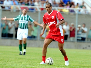 Rivaldo se vrátil k fotbalu a pomohl Mogi Mirim k první výhře