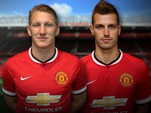 Manchester United podepsal duo záložníků Schweinsteigera a Schneiderlina