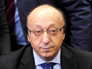 Bývalý šéf Juventusu Moggi byl zbaven obvinění z pomluvy 