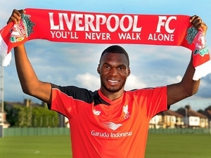 Liverpool přivedl z Aston Villy za 32,5 milionu liber kanonýra Bentekeho