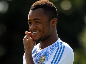 Za Bentekeho přišel do Aston Villy ghanský útočník Ayew