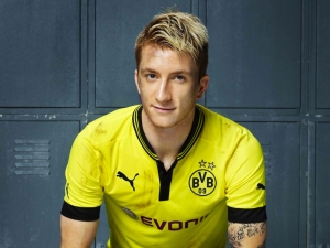 Marca Reuse těší zájem evropských velkoklubů, Dortmund ale opouštět nehodlá