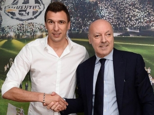 Juventus spasil až Mandžukič, Lazio pokračuje v bídných výkonech