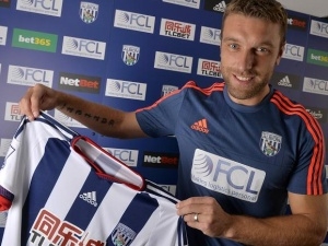 Lambert vydržel na Anfield Road jen rok – přestupuje do West Bromwiche