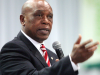 Kandidaturu na prezidenta FIFA zvažuje Jihoafričan Sexwale