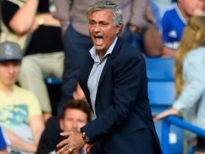 Mourinho se po remíze se Swansea zlobil na svůj zdravotnický personál: Byl naivní
