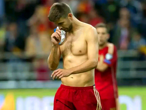 Španělé přesunuli zápas s Anglií. Nebude se hrát na San Bernabéu. Kvůli Piquému