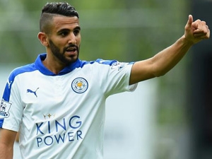 Barcelona hledá záskok za Pedra. Svůj zrak upřela překvapivě na Mahreze z Leicesteru