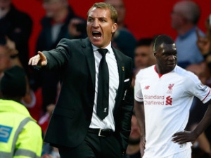 Brendan Rodgers: Nemůžeme hrát jen dlouhé míče na Bentekeho