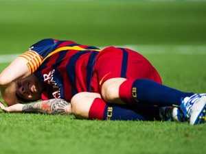 Barcelona sice Las Palmas porazila, ale zranil se jí Messi. Real Madrid ztratil po domácí remíze s Málagou
