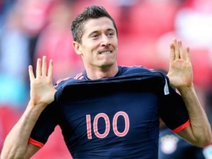 Daridův gól pomohl Hertě k remíze, Dortmund ztratil s Darmstadtem, Bayern vyhrál v Mohuči 3:0