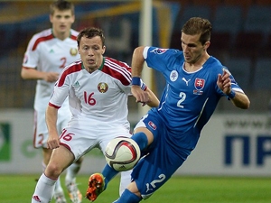 Slováci mají blízko historický postup, Anglie si chce zajistit místo v prvním koši na EURO