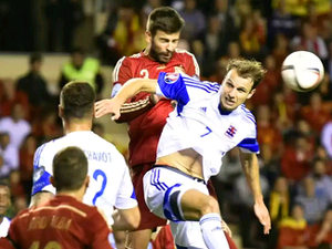 Dalšími postupujícími na EURO 2016 jsou Španělé a Švýcaři, Slováci po prohře s Běloruskem odložili oslavy