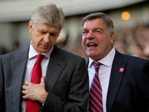 Allardyce: Wenger je arogantní trenér, který nezvládá prohry